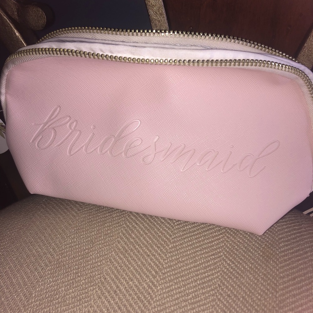 Bridesmaid Pouches 👰🏽